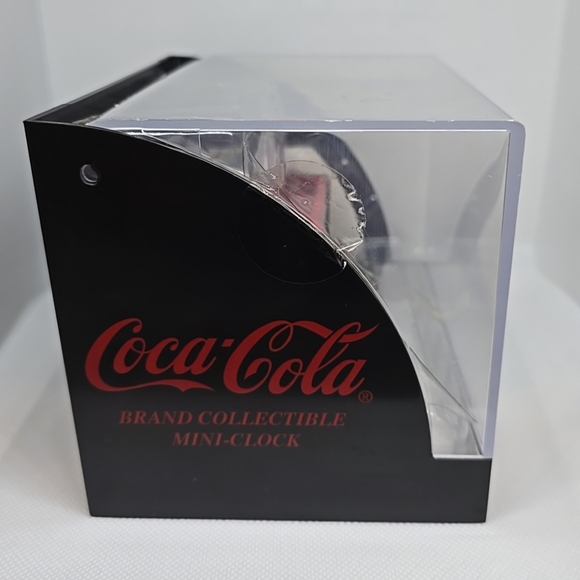 Vintage Coca-Cola Drive Thru Clock Figurine - Picture 2 of 5